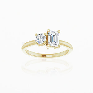 Charo Emerald-Round Diamond Ring